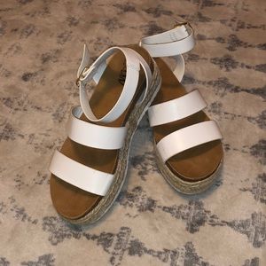 Platform sandals